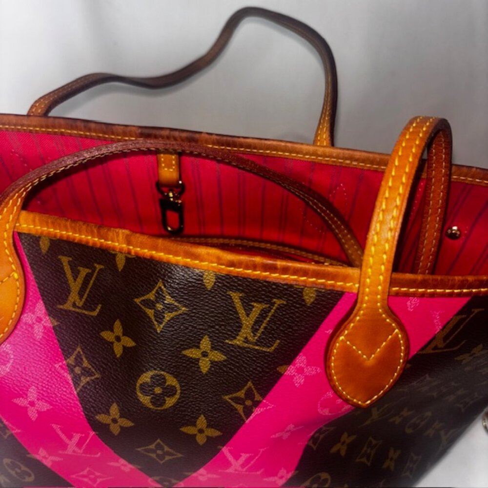 Louis Vuitton Neverfull MM Monogram V Grenade Tote - Picture 4 of 13